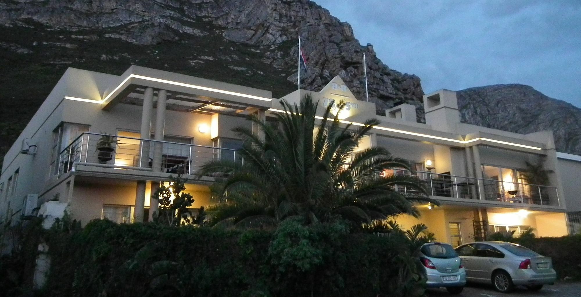 78On5Th In Hermanus Kültér fotó